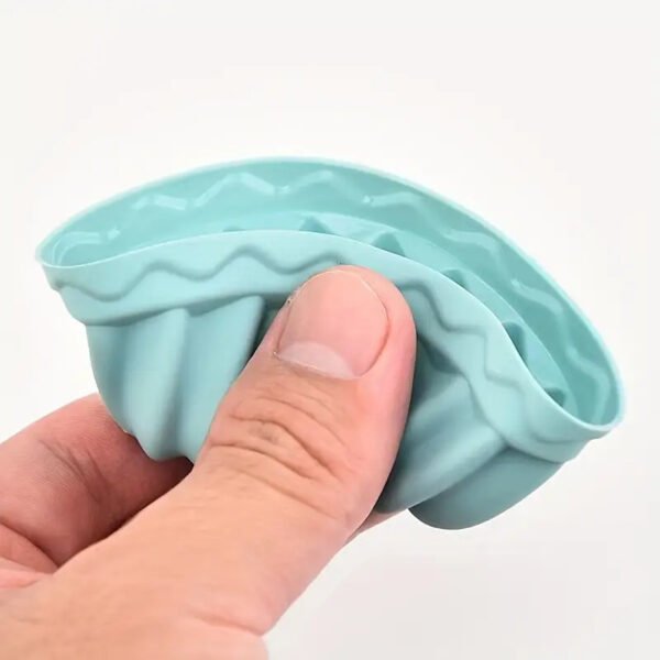 235d96fa993c4929814b4e6ee123c742-goods.jpeg Set of 36 Silicone Mini Brownie Molds